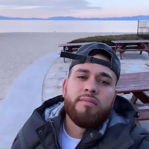 Meet your Posher, Luis